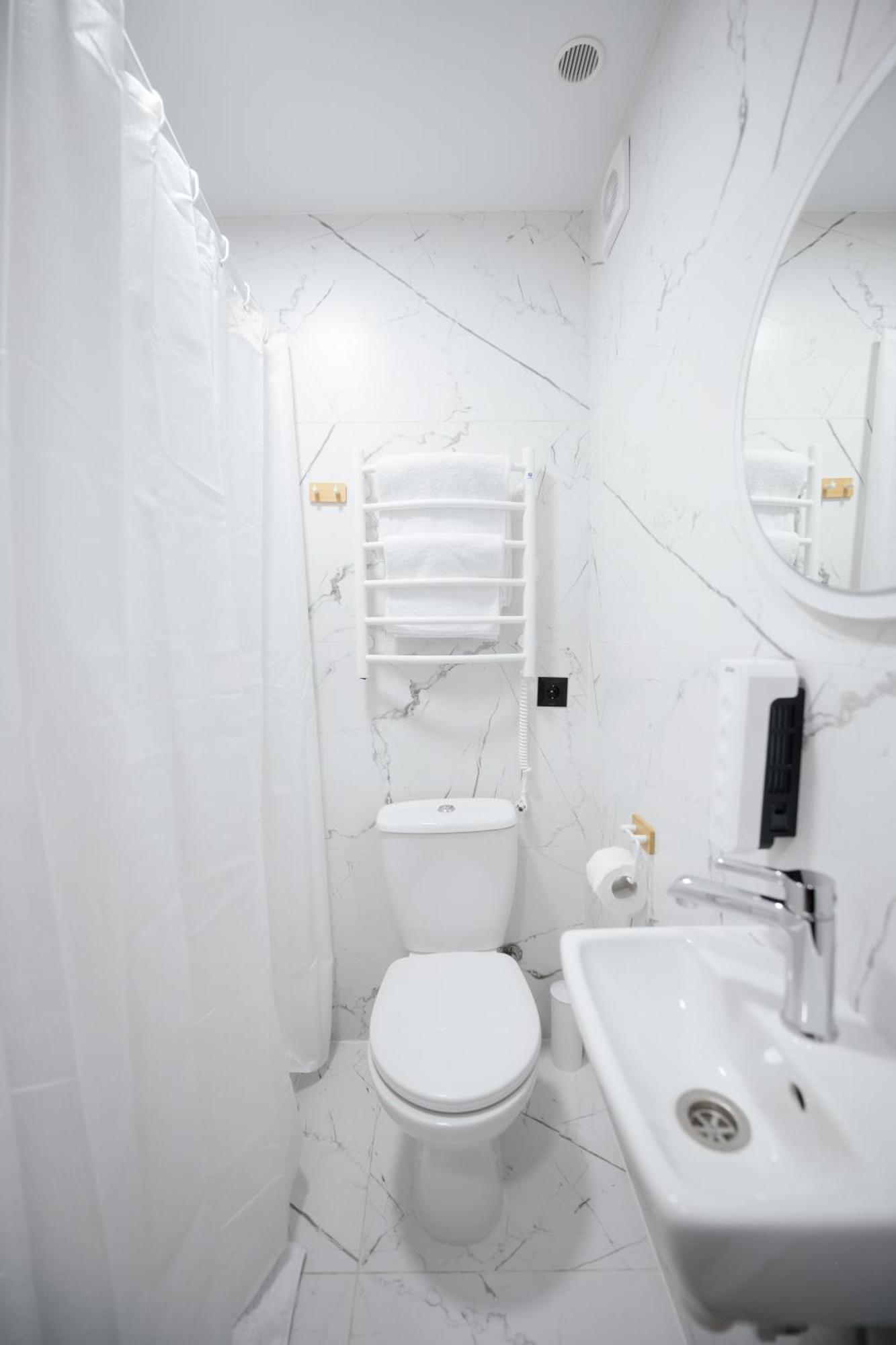 Myfreedom Апартаменти Вул Лаврська 4 Kyiv Exterior photo